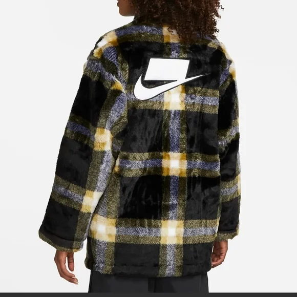 Nike Sportswear Oversize Plaid Faux Fur Jacket Coat Womens Medium DD4541-010. - Picture 2 of 5